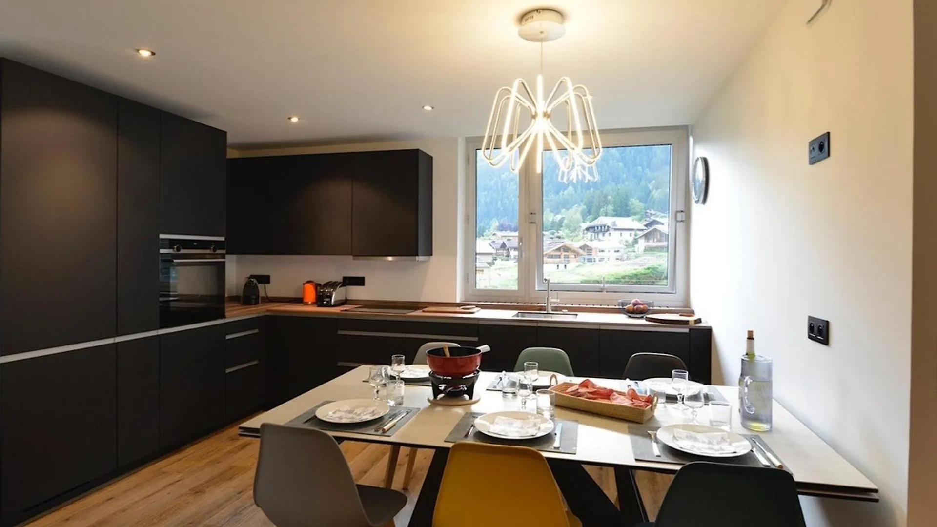 T4 Renove Avec Vue Mont-Blanc, 4 Etoiles, Proche Centre, Parking - Fr-1-507-62 Apartment Chamonix France